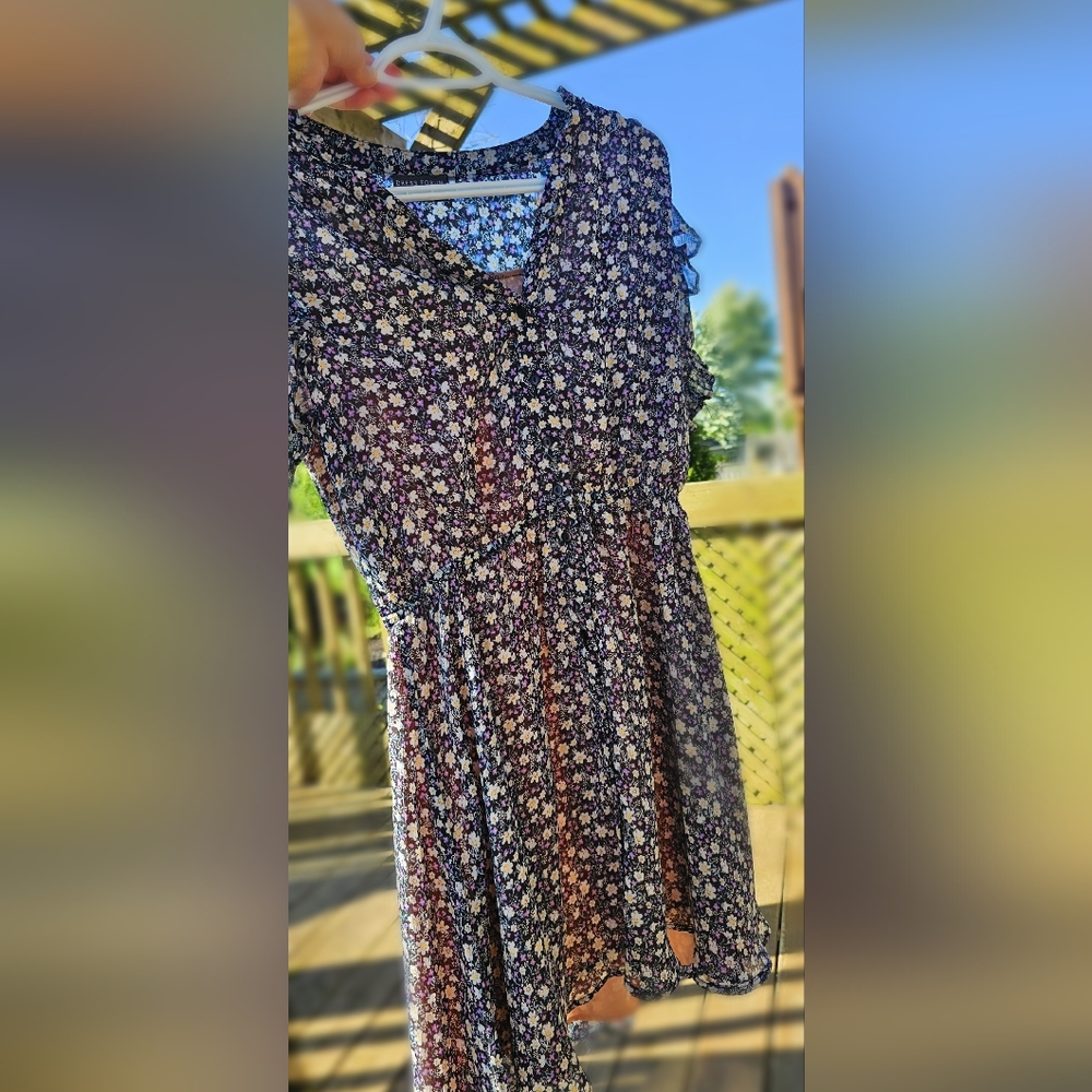 Small floral dress - Picture 2 of 3